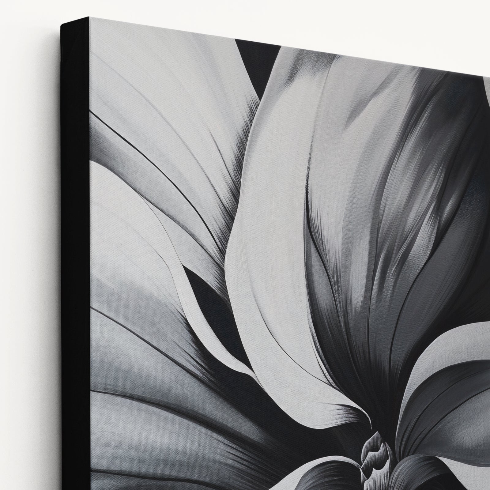 "FLOWER IN B&W" WALL ART 2x3